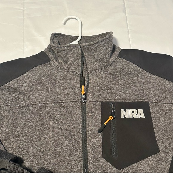 NRA Jacket Backpack Men's L Grey Black Fleece Lined Zip Adjustable Logo Hunting - Picture 2 of 16